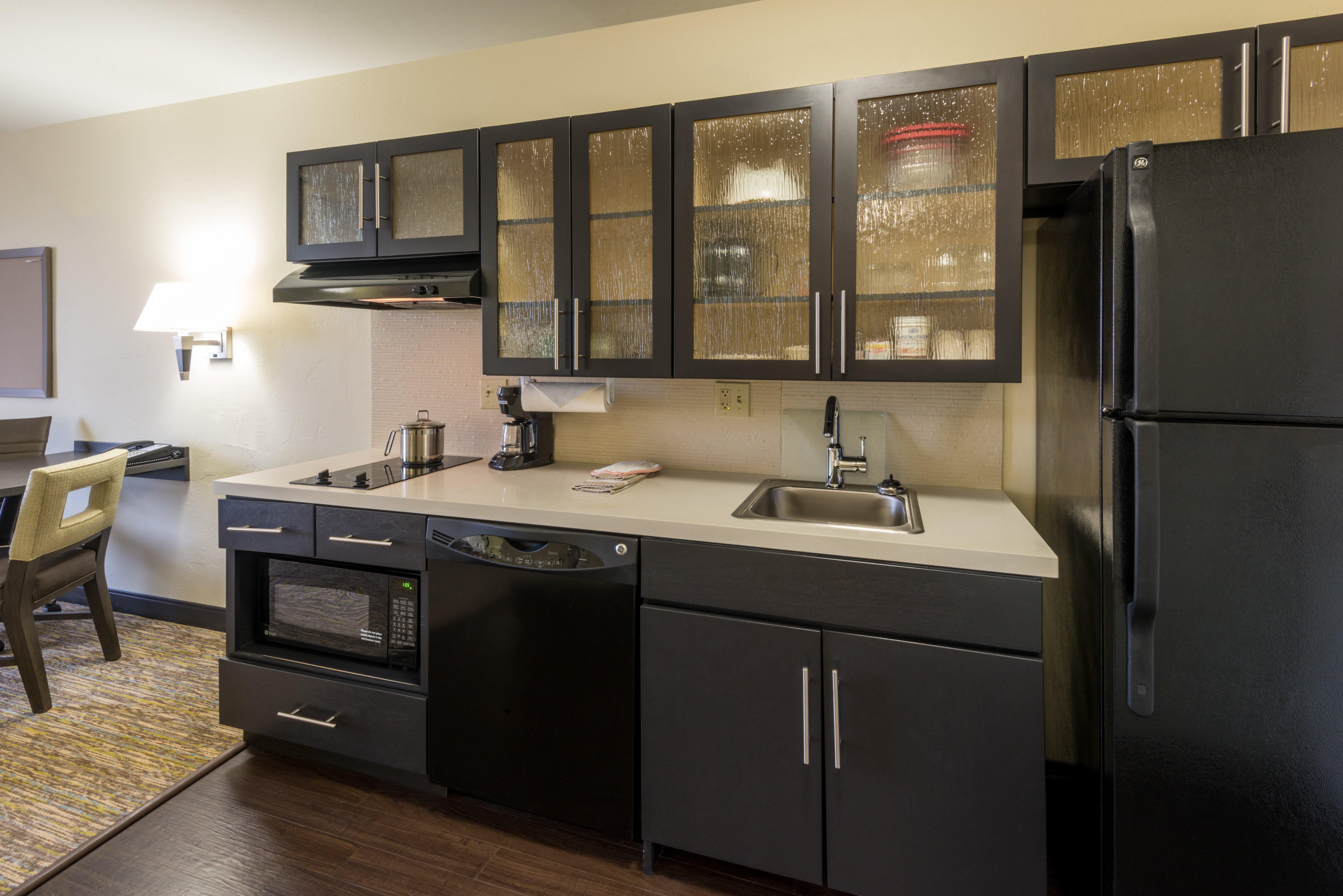 Candlewood Suites Del City By Ihg Exterior photo