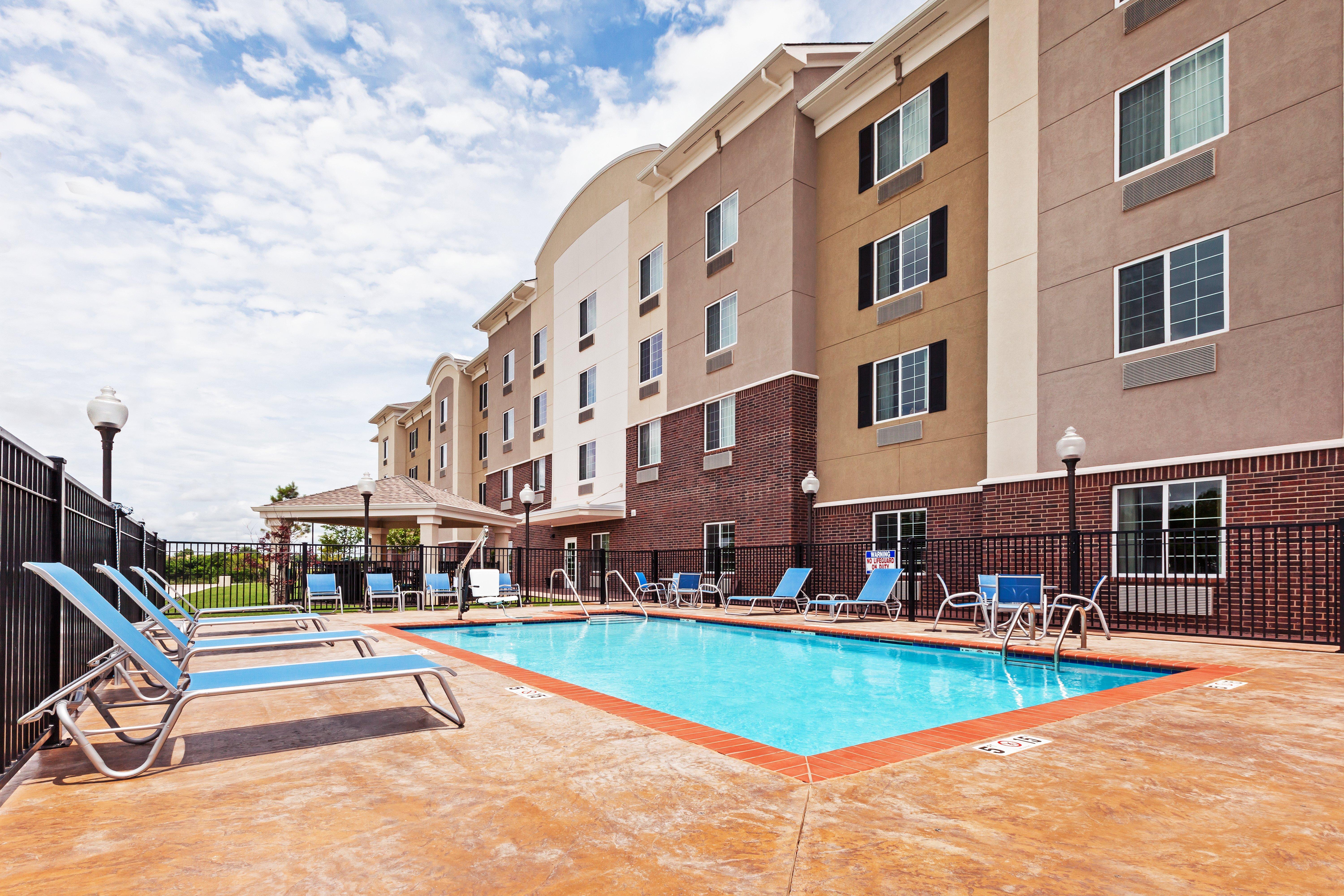 Candlewood Suites Del City By Ihg Exterior photo
