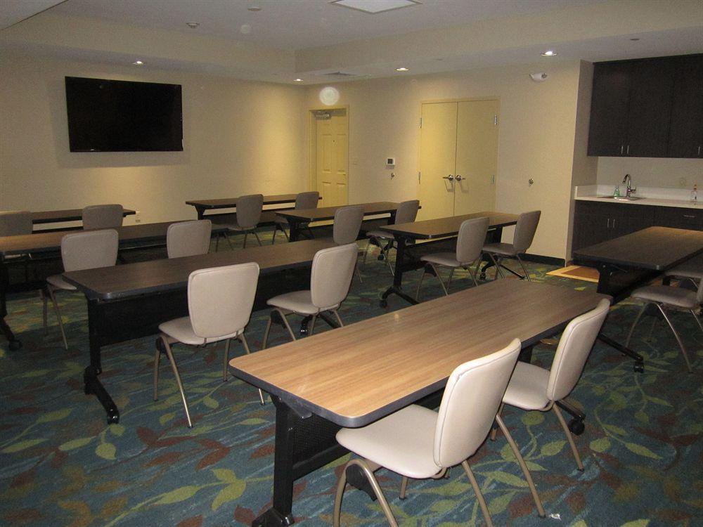 Candlewood Suites Del City By Ihg Exterior photo